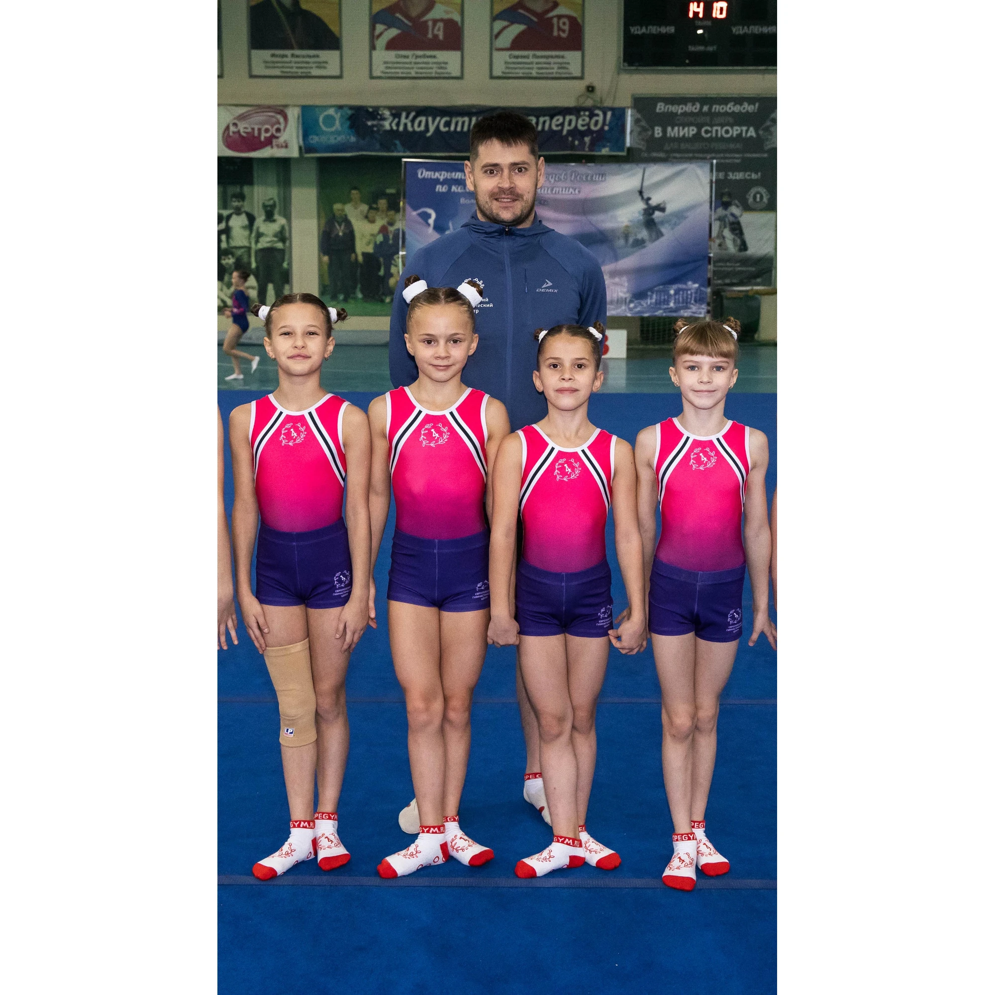 Командная гимнастика START2GYM - ЕГЦ2 Командная гимнастика START2GYM - ЕГЦ2 - lookbook_gruppovie_kostyumi_komandnaya_gimnastika_EGC2 (lookbook фото)