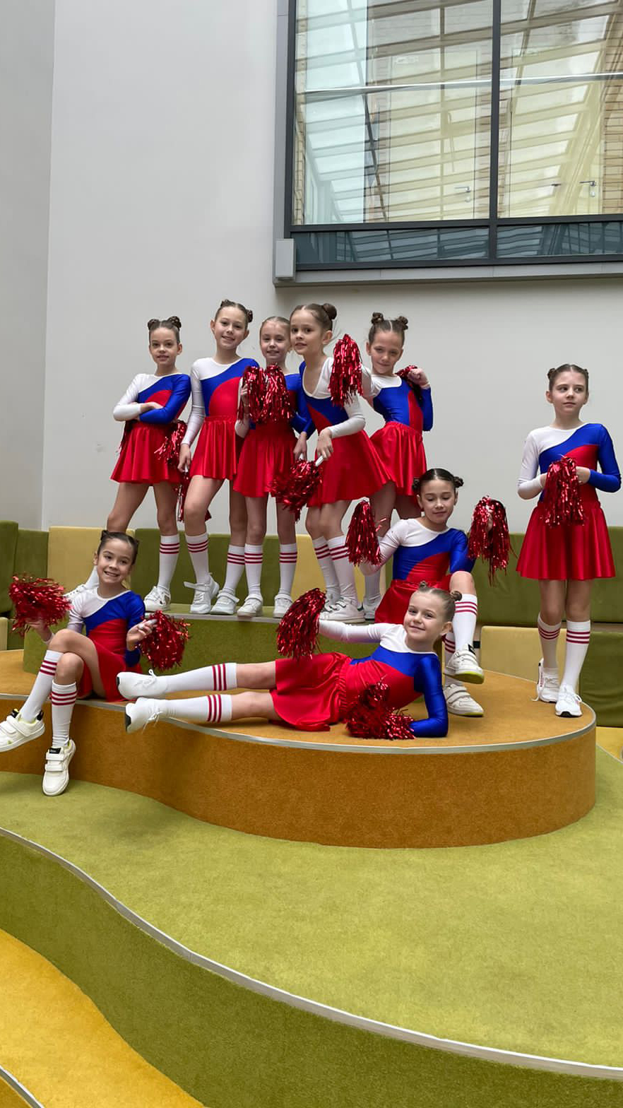 Костюмы для черлидинга START2GYM - команда ФЕЕРИЯ - lookbook_kostyumi_chir_feeriya.webp (lookbook фото)