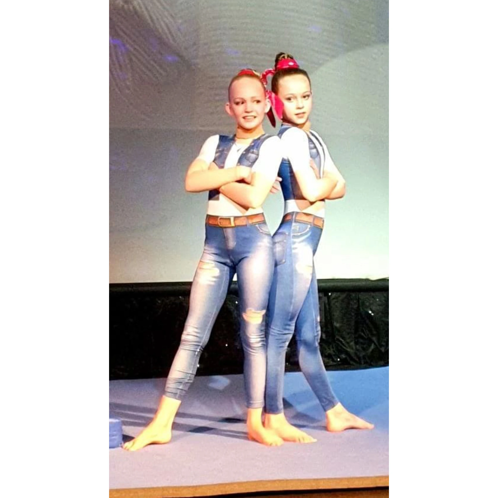 Воздушная гимнастика - Twins Воздушная гимнастика - Twins - lookbook_obrazi_vozdushnaya_gimnastika_twins.webp (lookbook фото) - START2GYM