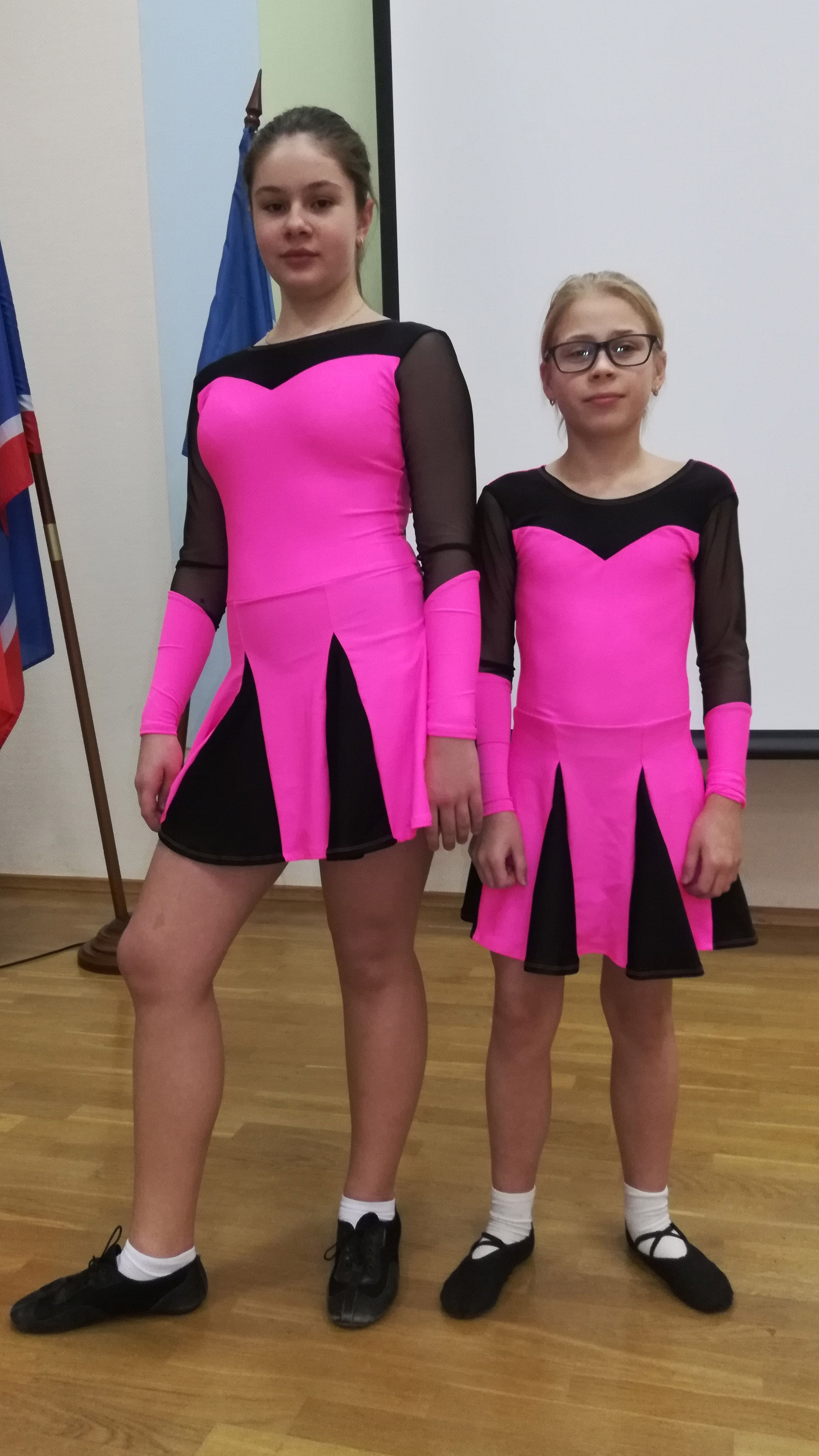 Костюмы для черлидинга START2GYM - команда KOROLEV